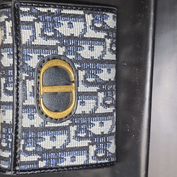 Walets - Picture 4 of 4